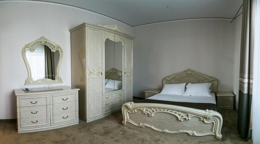 Фото №3: 2х комнатный люкс  - отдых в Николаевке, Крым