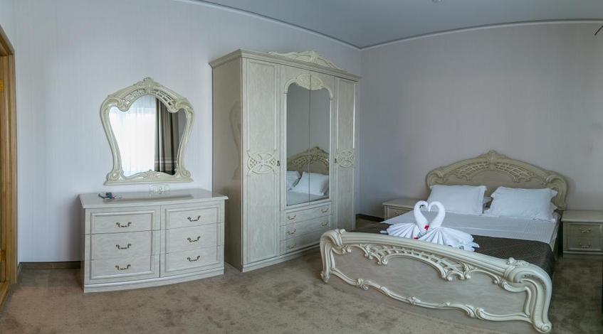 Фото №6: 2х комнатный люкс  - отдых в Николаевке, Крым